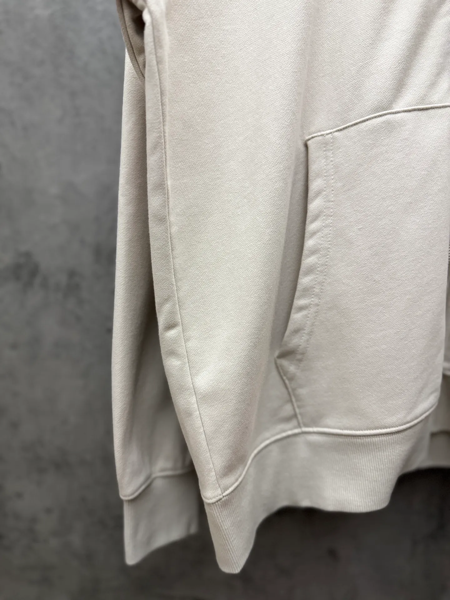 （ ， P， ） 𝗖H/ 2026 New Arrival Original 👑 ！ ！ ！ ： ➕100% 。Authentic ➕ ➕3D ➕ ： ！ ！ ： Size：S M L XL ：2130